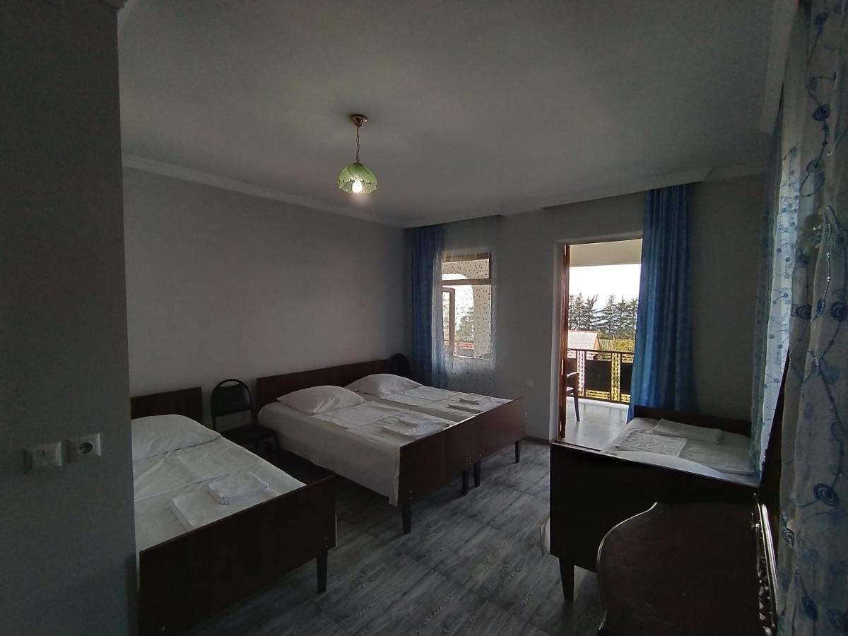 Guest House Teni Махинари Екстериор снимка